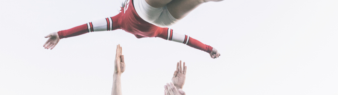 reduce wrist injuries during cheerleading