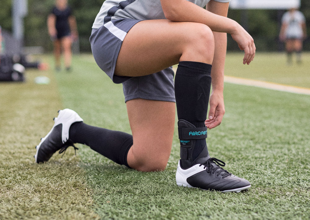 Aircast® Airsport Ankle Brace application