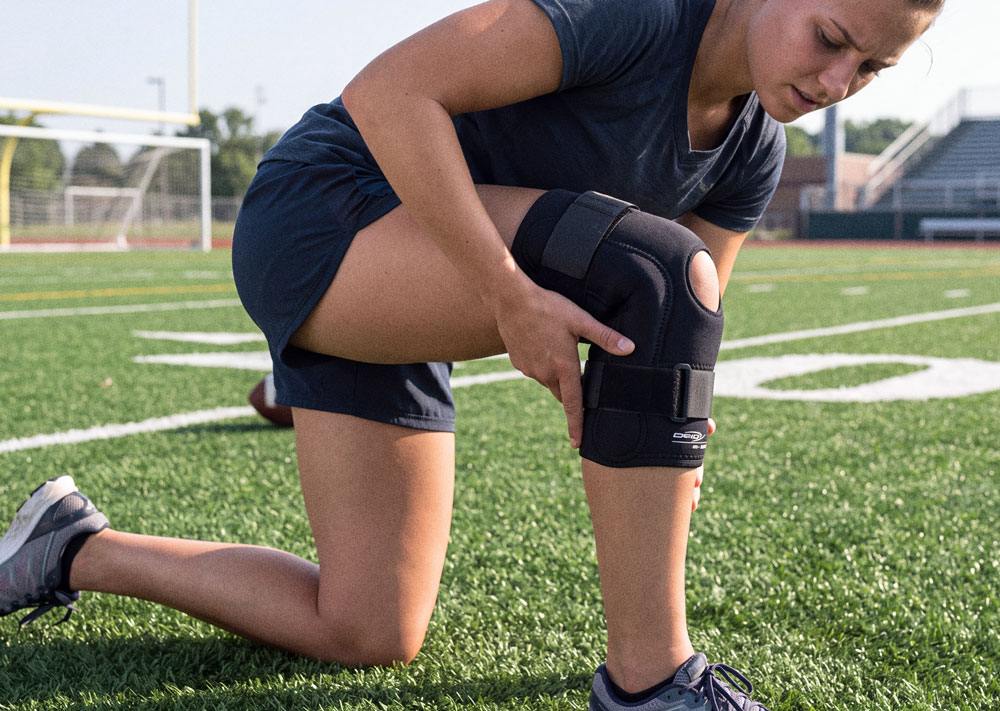 DonJoy Economy Hinged Knee Brace application