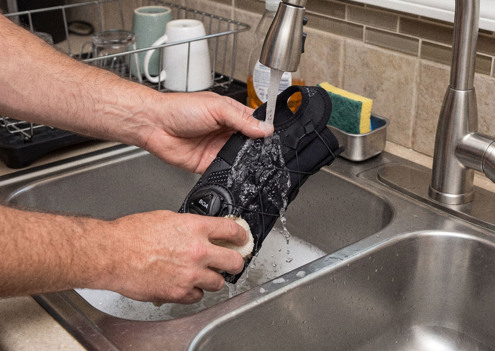 DonJoy Performance Bionic™ Reel-Adjust Wrist Brace